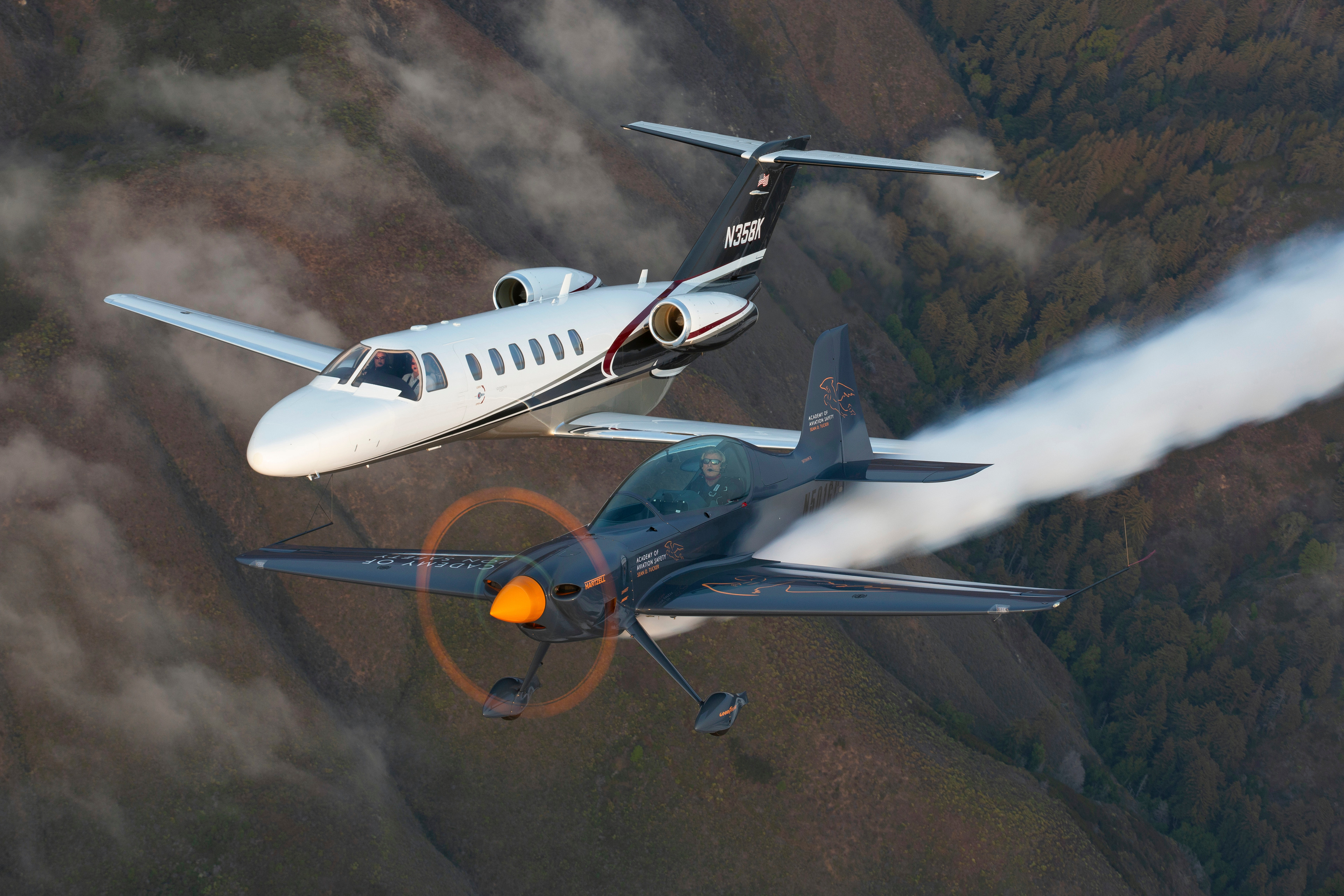 Citation CJ with Sean Tucker in the Oracle Challenger